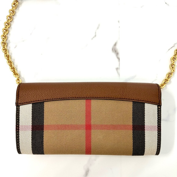 Burberry Wallet on Chain - Picture 7 of 8